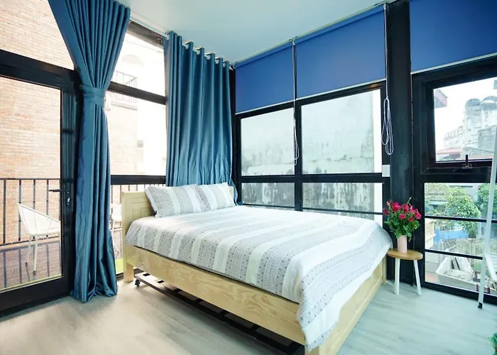 Almor With Pool In Right Center Bed &amp; Breakfast