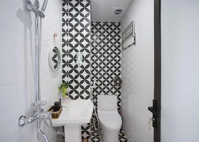 Almor With Pool In Right Center