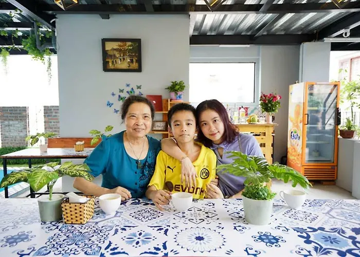 Bed &amp; Breakfast Almor With Pool In Right Center Hạ Long